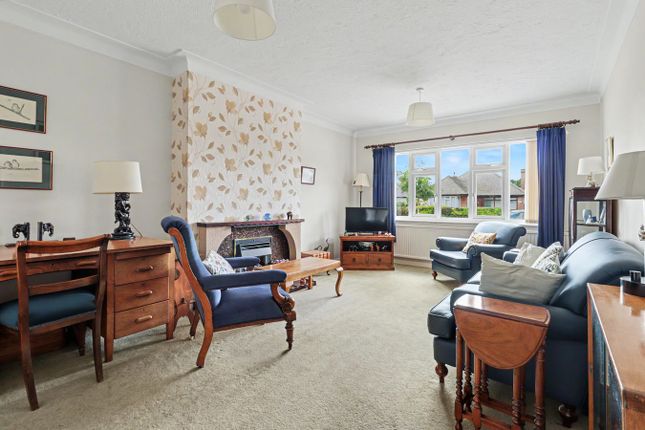 15, Chadacre Road, Thorpe Bay photo 4