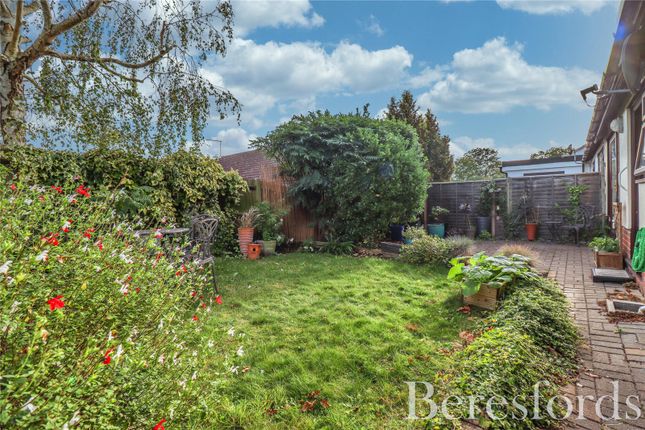 Bungalow for sale in Oakroyd Avenue, Dunmow