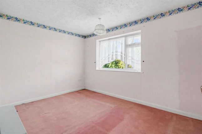 19, Tyndale, King's Lynn photo 4