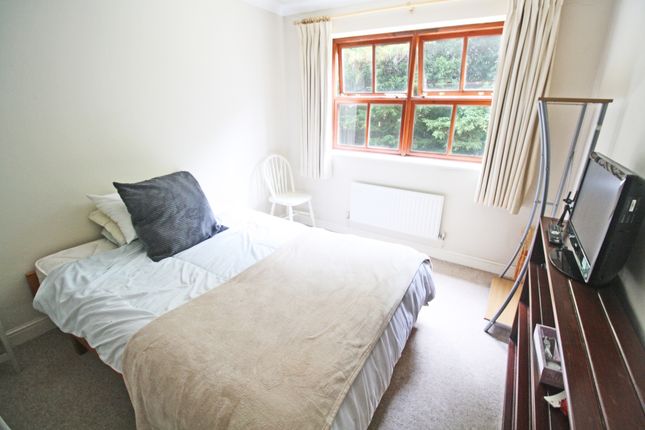Flat to rent in Old Mill Close, St. Leonards, Exeter