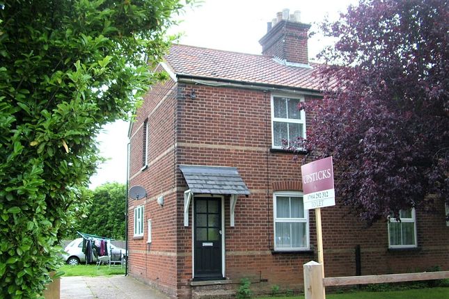 Studio to rent in Webbs Cottages, Main Road, Ingatestone, Essex CM49Hx