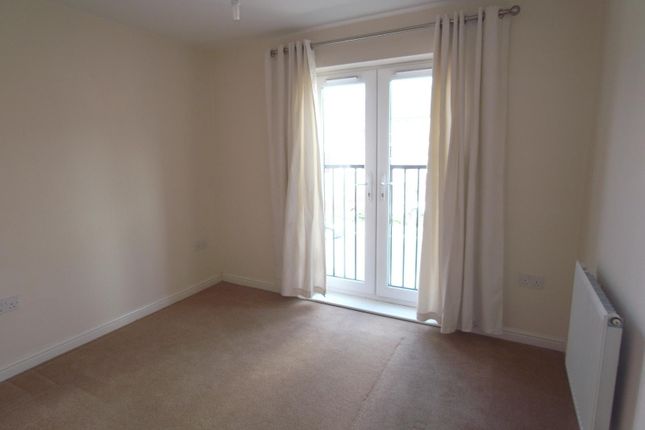 14, Temple Court, West Yorkshire photo 4