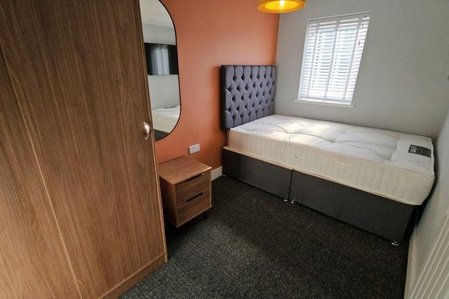 262, Chorley Road( En-suite rooms), Manchester photo 5