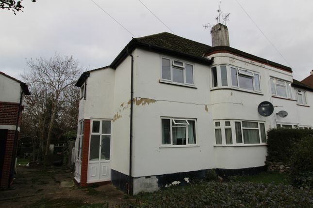 Flat for sale in Alandale Drive, Pinner