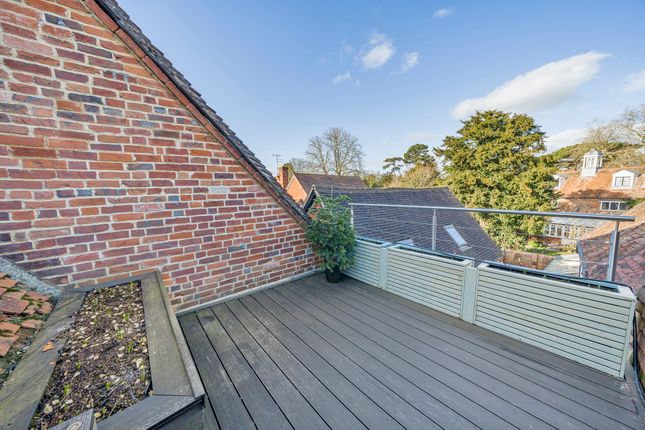 Town house for sale in High Street, Wallingford