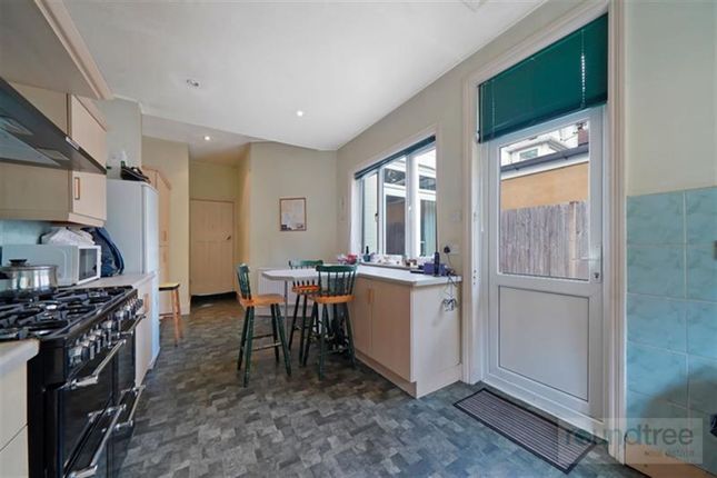 26, Egerton Gardens, Hendon photo 2