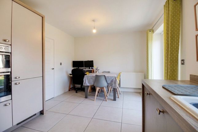 21 Towner Close, Ashford photo 3
