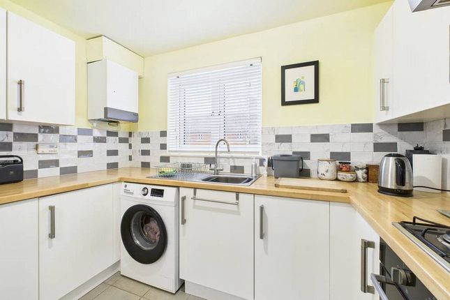 42, Jack Russell Close, Gloucestershire photo 4