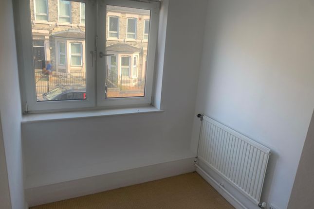 34, Ashfield Close, Newcastle photo 5