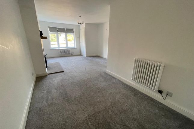 14, Headlands Road, Aldbrough Hull photo 3