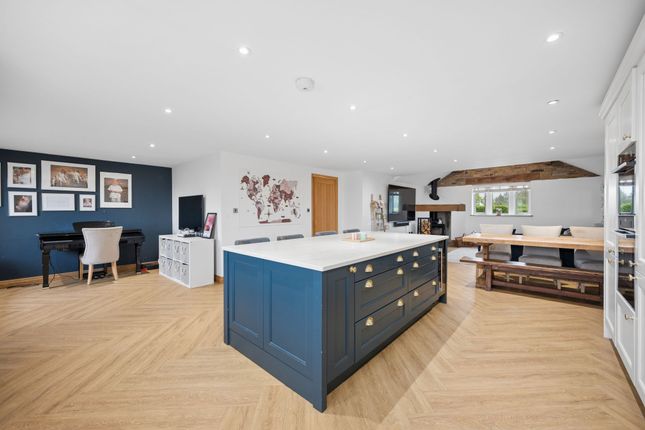 2 Moorfield Mews, Stockport photo 4
