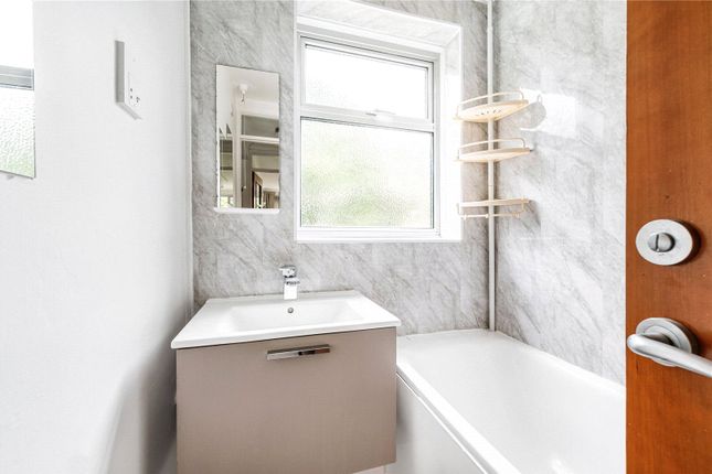 Flat 8, Thackeray Court,, Hanger Vale Lane, London photo 4