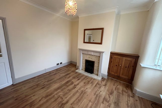 22, Burton-on-Trent photo 2