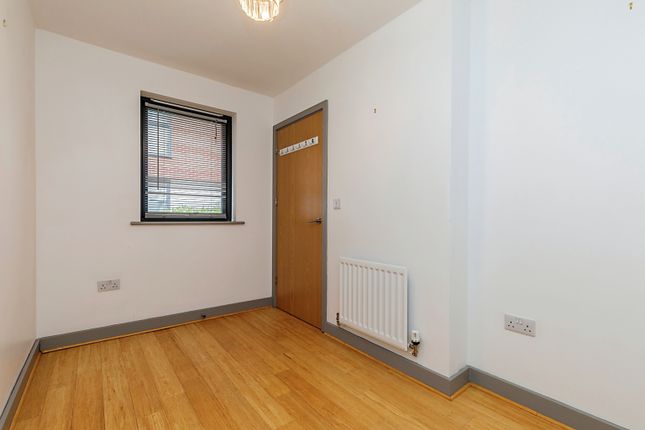 Town house for sale in Paintworks, Bristol