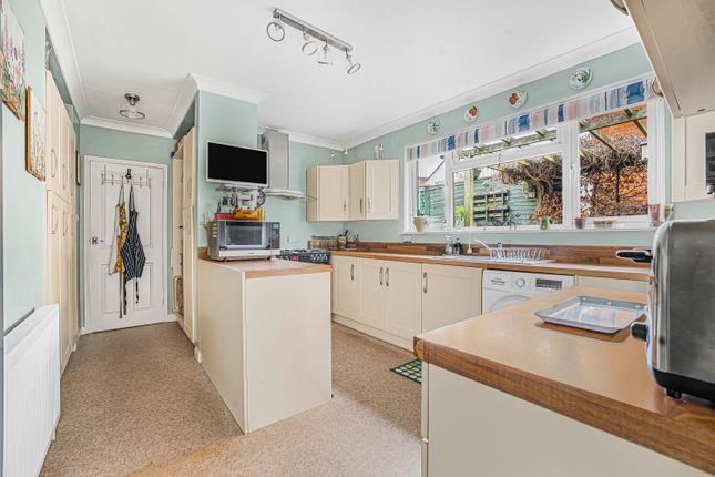 2, Creedy Road, Crediton photo 4