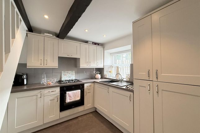 6, Mottram Moor, Hyde photo 4