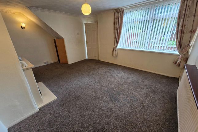46, Croftgates Road, Manchester photo 2