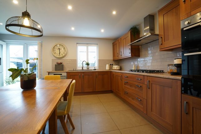 3, Falcon Way, Nottingham photo 3
