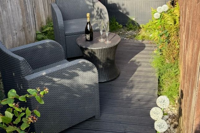 12, Oakridge, Cardiff photo 2