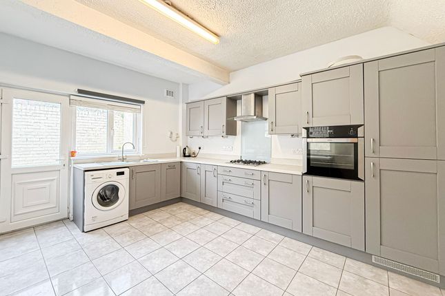 19 Chestnut Grove, Liverpool photo 2