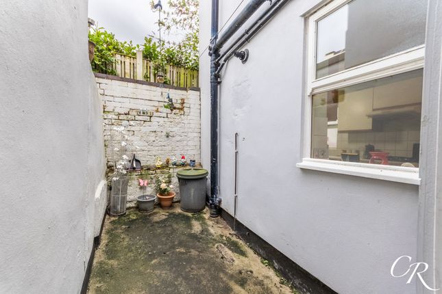 14 Burton Street, Cheltenham photo 4