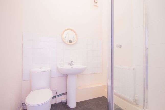 Flat to rent in Harley Street, Hull