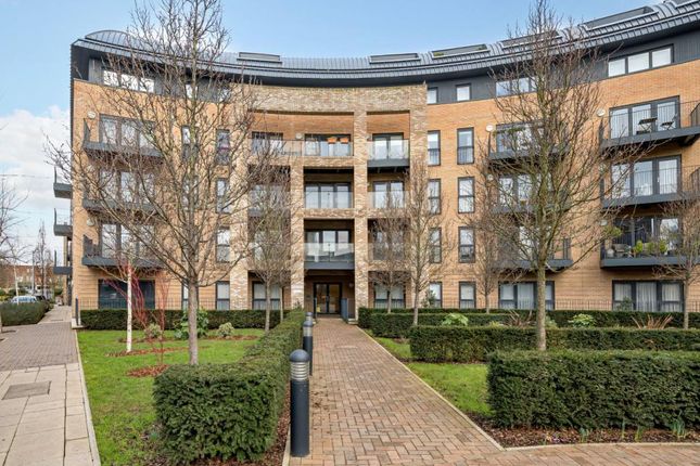 Thumbnail Flat for sale in Stanmore, Middlesex