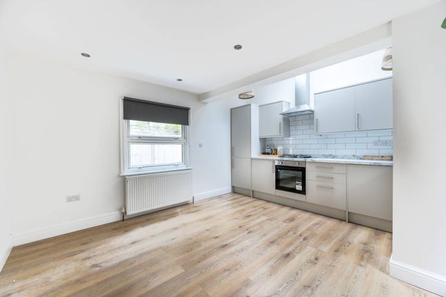 Thumbnail Flat to rent in Sellons Avenue, Harlesden, London
