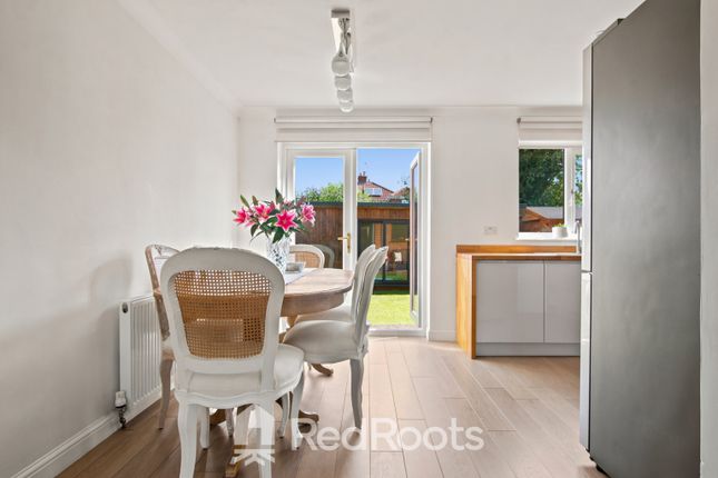 4 Paddock Close, Doncaster, South Yorkshire photo 4
