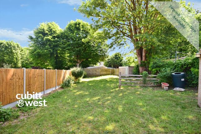 65, Partridge Mead, Banstead photo 3