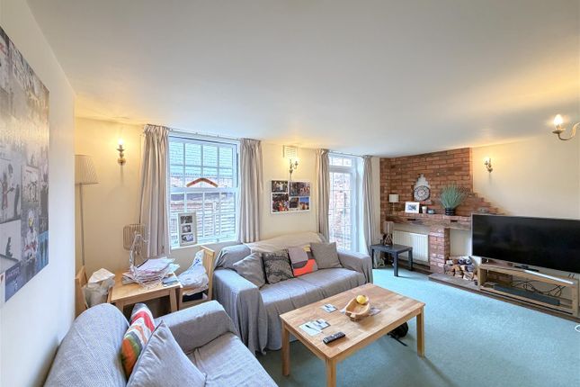 The Stables, 1 Crompton Street, Warwick photo 2