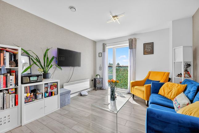 53 Cleves Court, Station Lane, Pitsea, Basildon photo 4