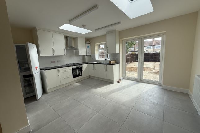141 Bourne Avenue, HAYES photo 2