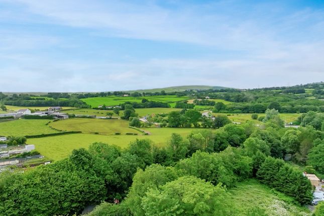 15 Heol Fawr, Treharris photo 4