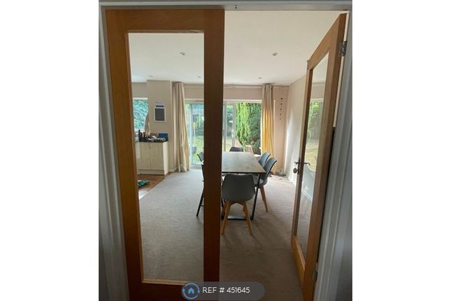 Sheldon Close, Reigate photo 3