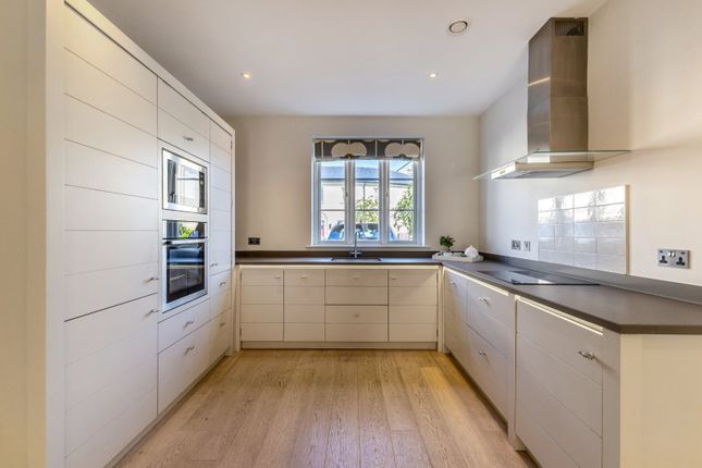 25, Lascelles Avenue, Somerset photo 2