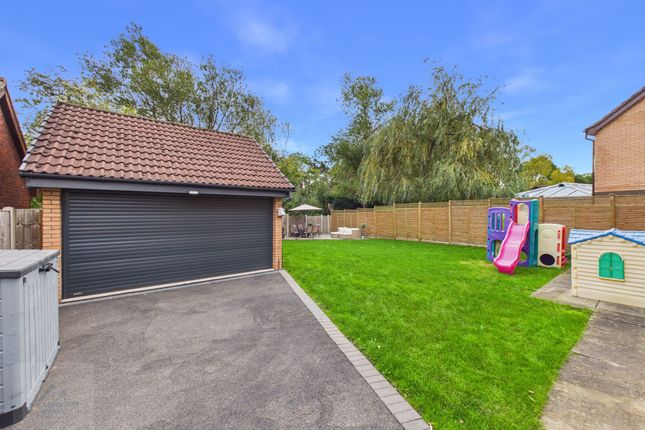2 Hanbury Close, Crewe photo 4