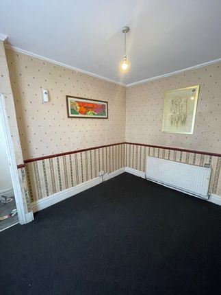 9, Bempton Place WEST YORKSHIRE, BRADFORD photo 4