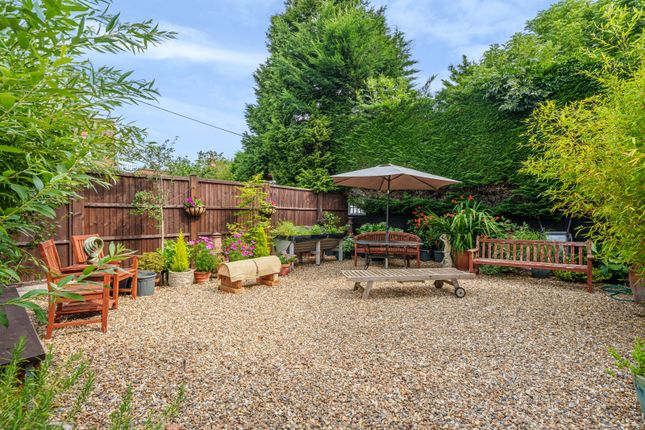 The Hayes,, The Park, Great Bookham photo 2