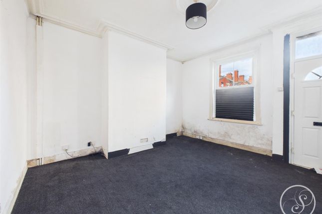2, Pearson Avenue, Leeds photo 3