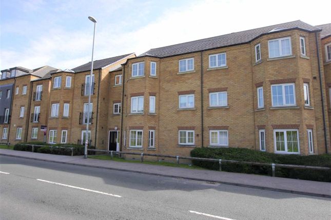 Thumbnail Flat for sale in Broadlands Court, Pudsey