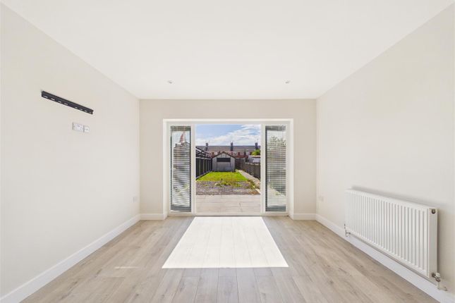 523, Hotham Road South, Hull photo 4