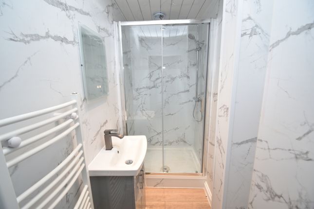 Flat 2/2, 45 Albert Road, Gourock photo 5