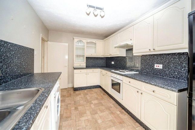 Flat for sale in Chaucer Road, Bedford, Bedfordshire