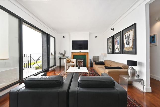 5 Strathmore Ct, De La Warr Parade, Bexhill-On-Sea photo 3
