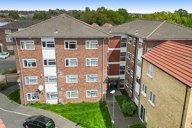 Flat for sale in Chichester Court, Stanmore