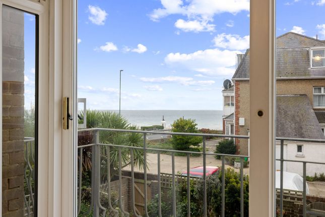 4 Seafield Terrace Stocker Road, Bognor Regis photo 3