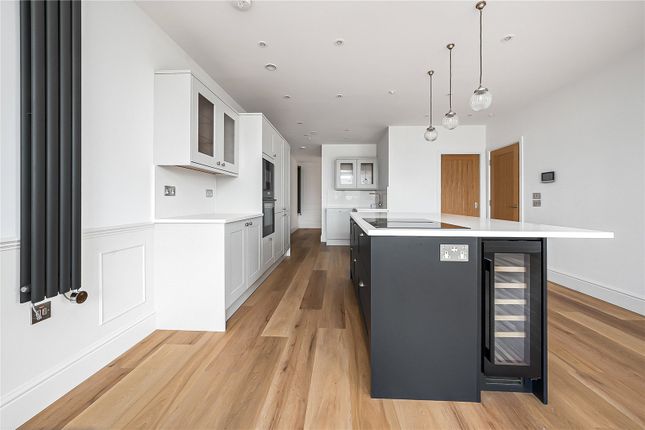 Flat 3, 34, Candler Mews, Twickenham photo 3