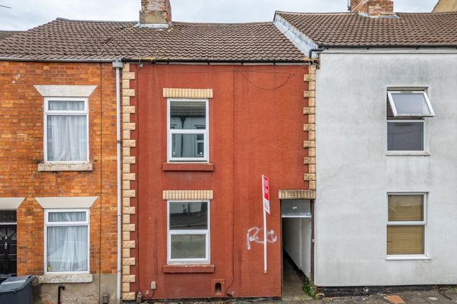 3-bed terraced on 7 George Street, Grantham NG31 6QL, £40,000