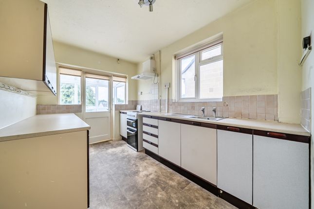163, Holcombe Close, BATH photo 4